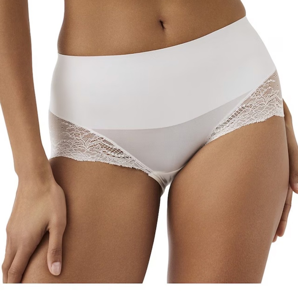 SPANX Undie-tectable Lace Hi-Hipster panties in powder white size Xs